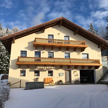 Haus Peschl 1 Апартаменты *